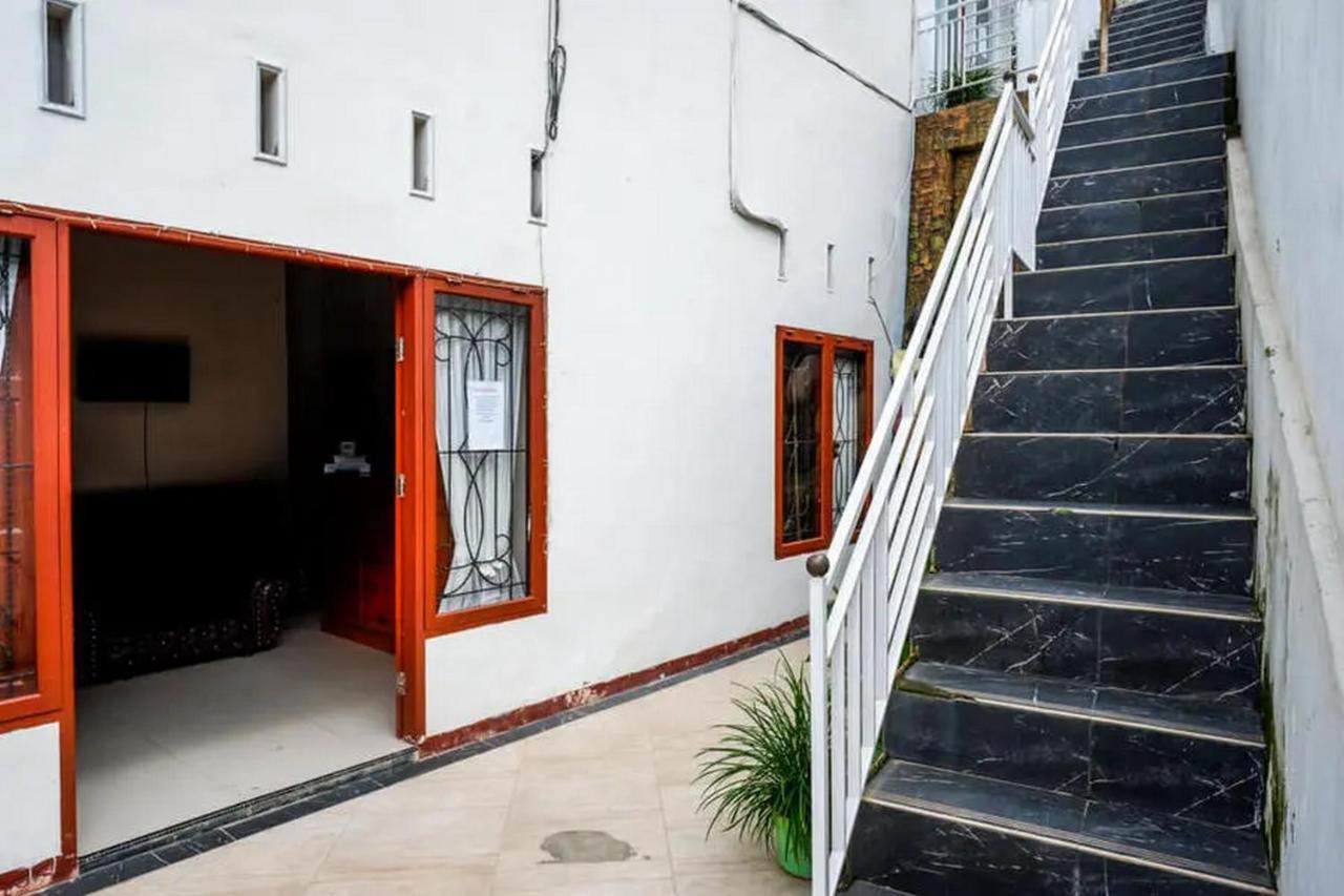Hotel Reddoorz At Makale Tana Toraja Exterior foto